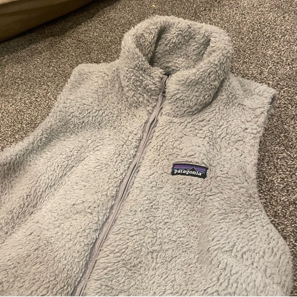 Patagonia Women's Gray Fleece Vest - Picture 3 of 7